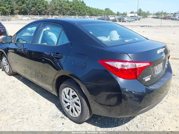 2T1BURHE8HC935608 — 2017 Toyota Corolla, фото 3 с аукциона IAAI 12.10.2026, Передняя часть