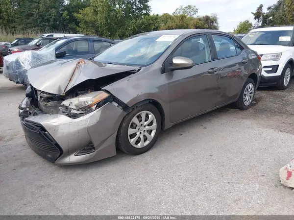 2T1BURHE7HC901367 — 2017 Toyota Corolla, фото 2 с аукциона IAAI, Естественный износ