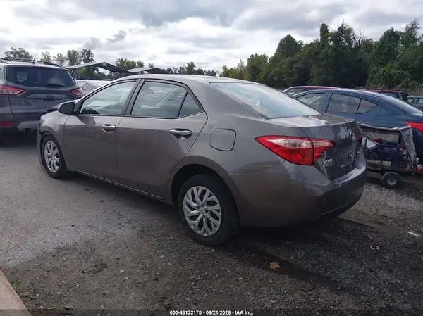 2T1BURHE7HC901367 — 2017 Toyota Corolla, фото 3 с аукциона IAAI, Естественный износ