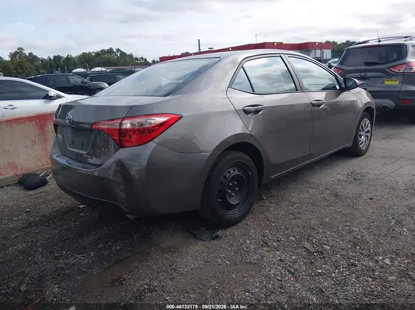 2T1BURHE7HC901367 — 2017 Toyota Corolla, фото 4 с аукциона IAAI, Естественный износ