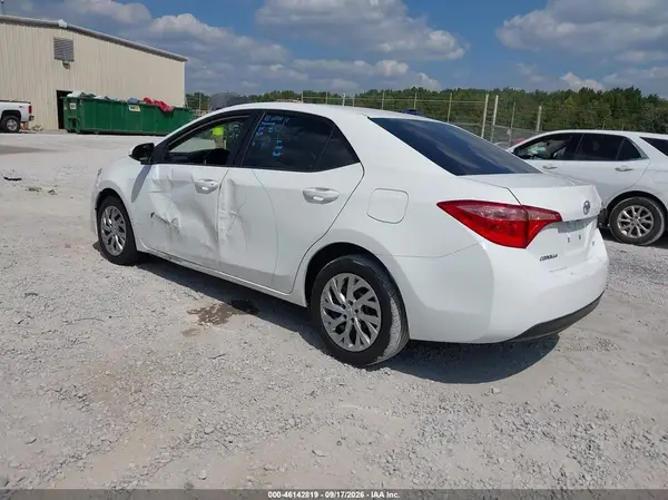 5YFBURHE8HP625796 — 2017 Toyota Corolla, фото 3 с аукциона IAAI 12.10.2026, Левый бок
