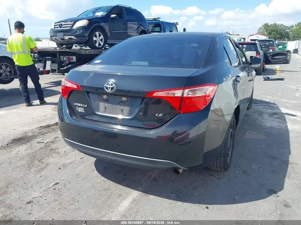 5YFBURHE4HP718900 — 2017 Toyota Corolla, фото 4 с аукциона IAAI 13.10.2026, Передняя часть