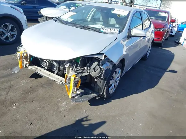 5YFBURHE7HP707647 — 2017 Toyota Corolla, фото 2 с аукциона IAAI 11.10.2026, Передняя часть
