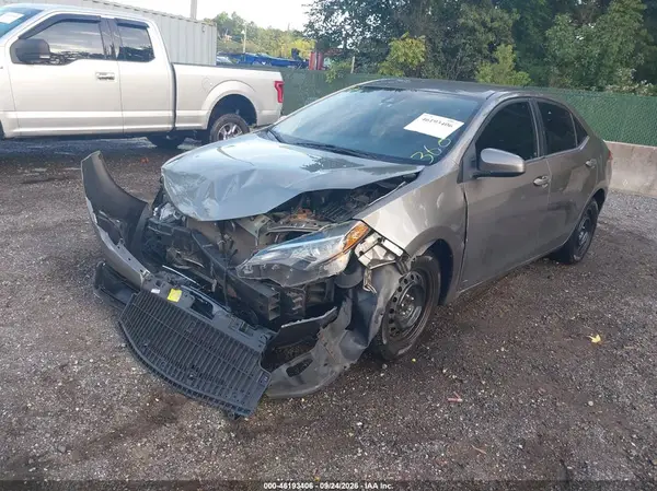 2T1BURHE2HC820924 — 2017 Toyota Corolla, фото 2 с аукциона IAAI, Передняя часть