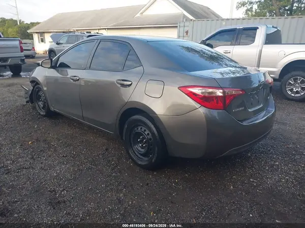 2T1BURHE2HC820924 — 2017 Toyota Corolla, фото 3 с аукциона IAAI, Передняя часть