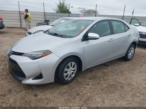 2T1BURHE9HC783984 — 2017 Toyota Corolla, фото 2 с аукциона IAAI 13.10.2026, Задняя часть