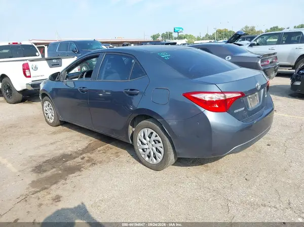 5YFBURHE8HP633929 — 2017 Toyota Corolla, фото 3 с аукциона IAAI, Правый бок