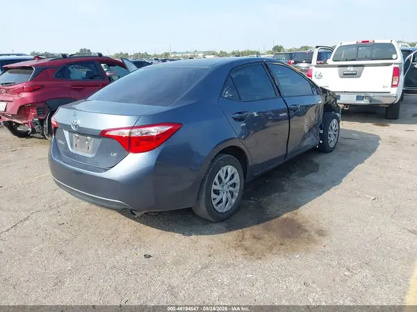 5YFBURHE8HP633929 — 2017 Toyota Corolla, фото 4 с аукциона IAAI, Правый бок