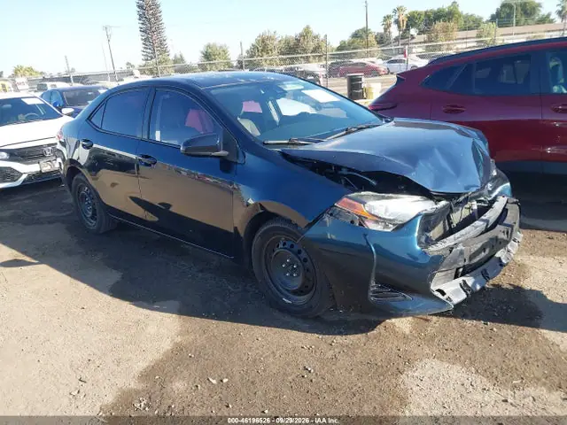 2T1BURHE6HC814754 — 2017 Toyota Corolla, Передняя и задняя части (Front & Rear), фото до ремонта