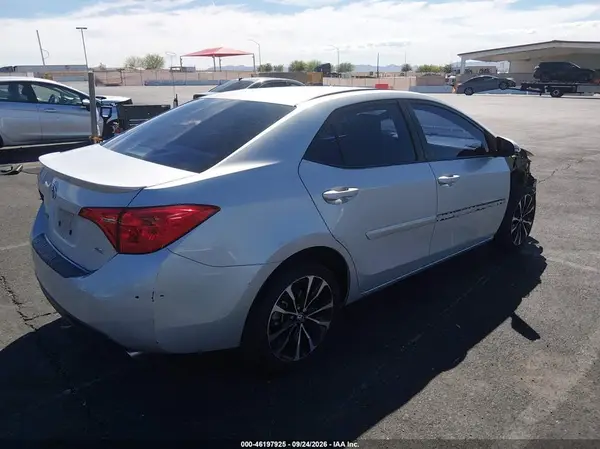 2T1BURHE4HC748348 — 2017 Toyota Corolla, фото 4 с аукциона IAAI, Передняя часть