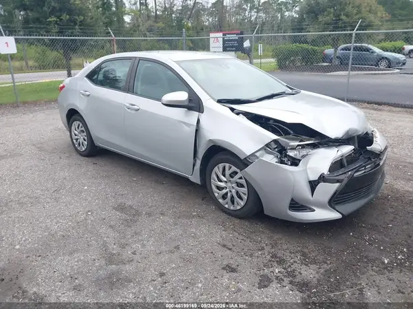 2T1BURHE9HC806079 — 2017 Toyota Corolla, Передняя часть (Front End), фото до ремонта