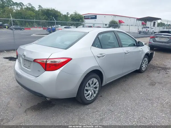 2T1BURHE9HC806079 — 2017 Toyota Corolla, фото 4 с аукциона IAAI 13.10.2026, Передняя часть