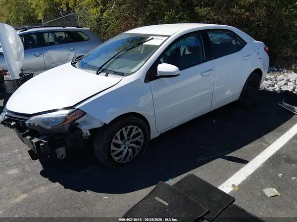 2T1BURHEXHC862113 — 2017 Toyota Corolla, фото 2 с аукциона IAAI, Передняя часть