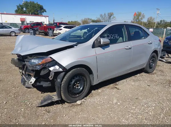 2T1BURHE1HC823636 — 2017 Toyota Corolla, фото 2 с аукциона IAAI, Передняя часть