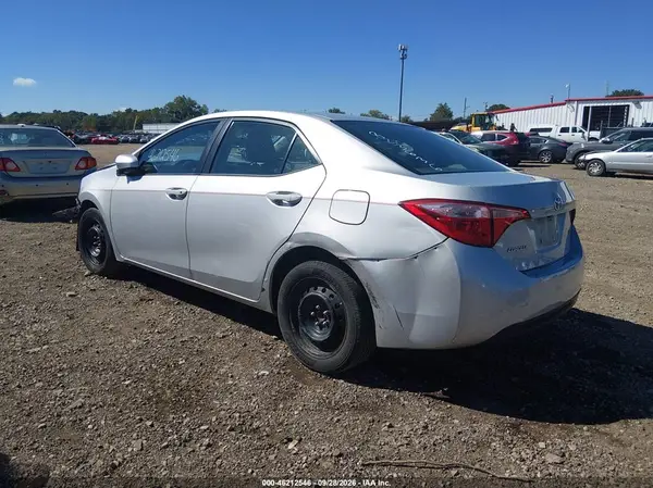 2T1BURHE1HC823636 — 2017 Toyota Corolla, фото 3 с аукциона IAAI, Передняя часть