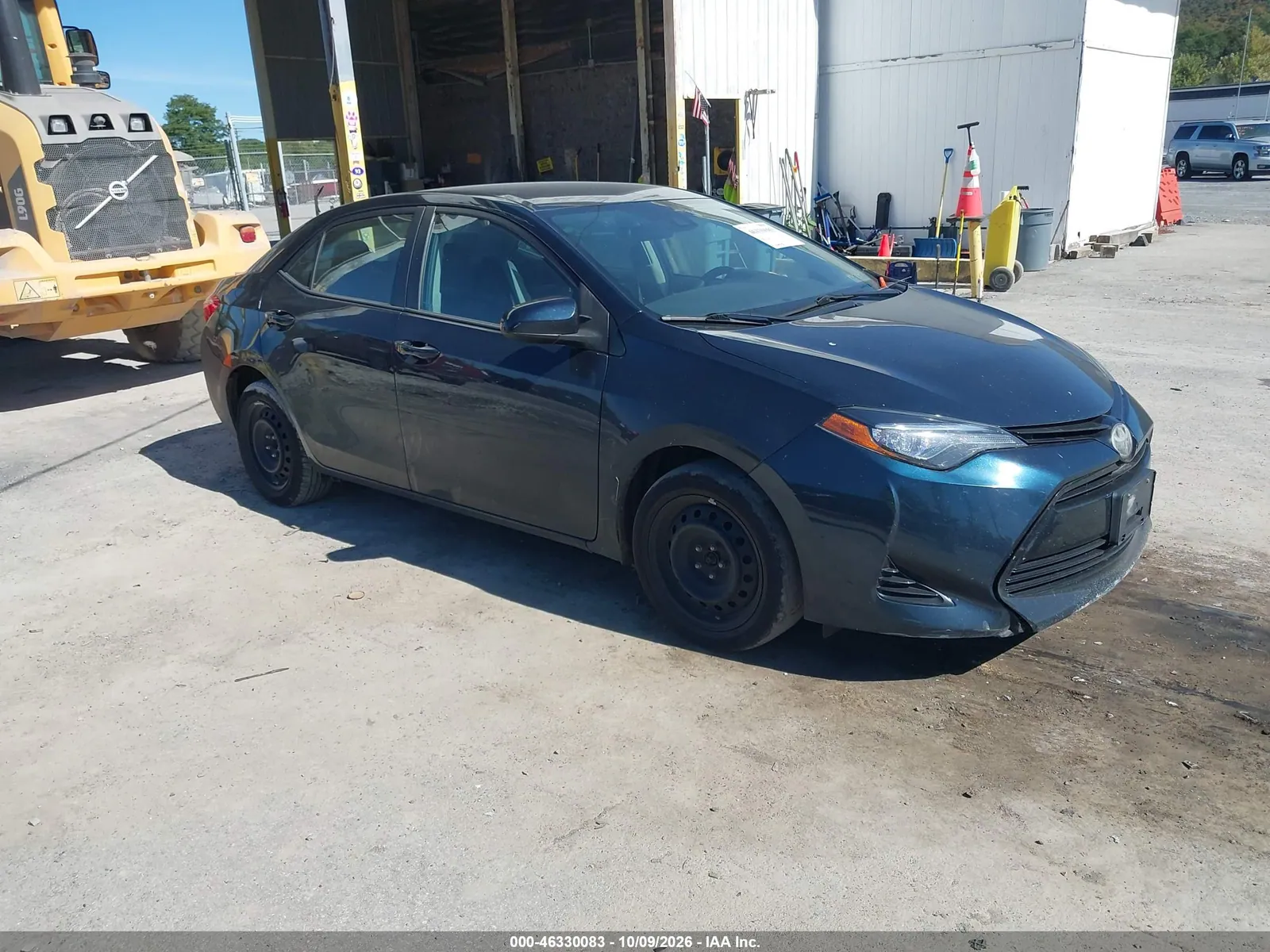 2017 Toyota Corolla Le VIN 2T1BURHE6HC853800 фото 2