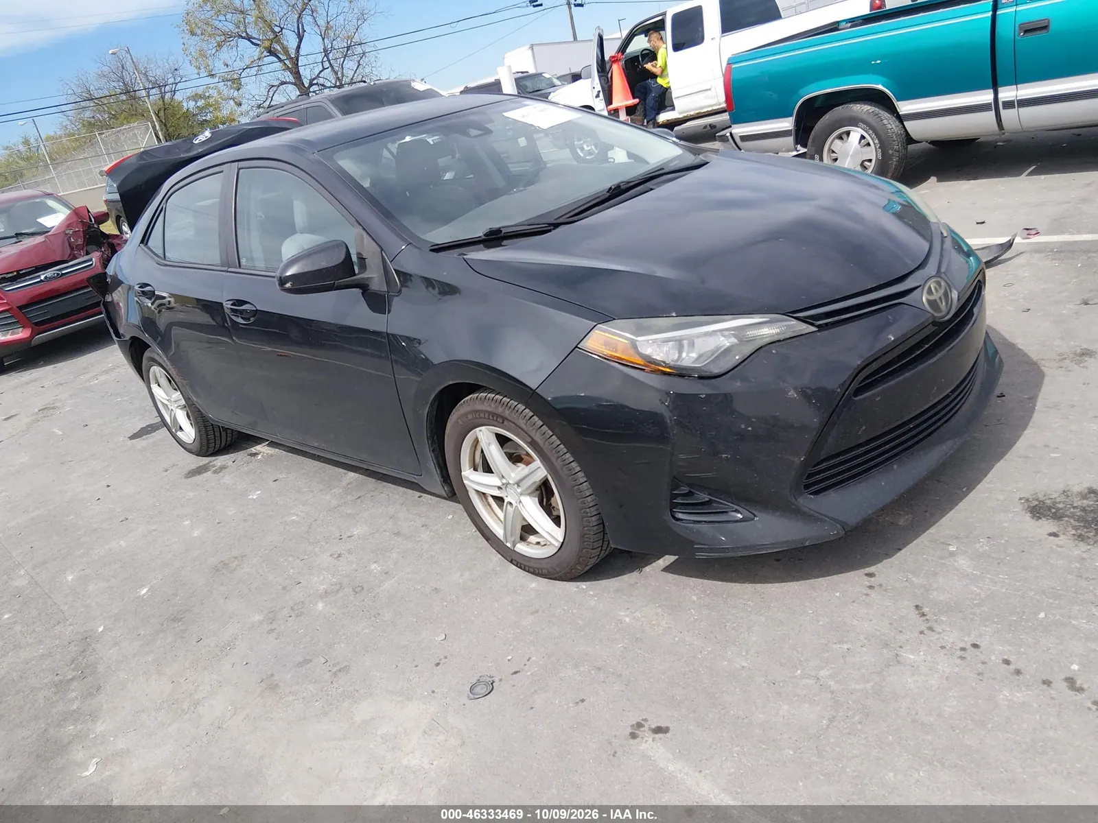 2017 Toyota Corolla Le VIN 2T1BURHE9HC750001 фото 2