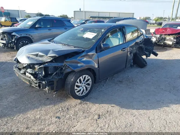 5YFBURHE2JP847496 — 2018 Toyota Corolla, фото 2 с аукциона IAAI 14.10.2026, Левый бок