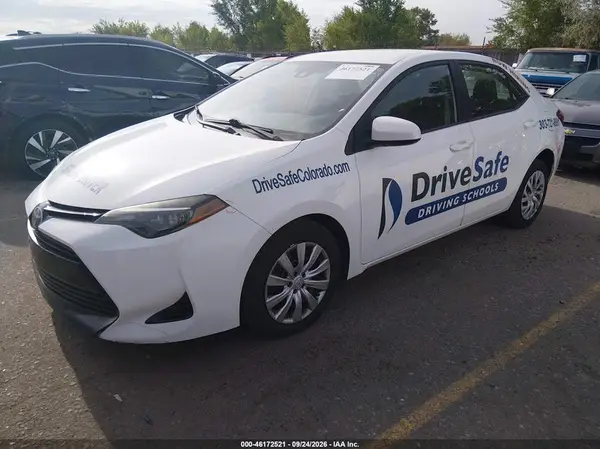 2T1BURHE5JC121471 — 2018 Toyota Corolla, фото 2 с аукциона IAAI, Передняя часть