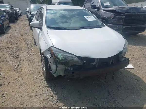 5YFBURHE8JP781181 — 2018 Toyota Corolla, Передняя часть (Front End), фото до ремонта