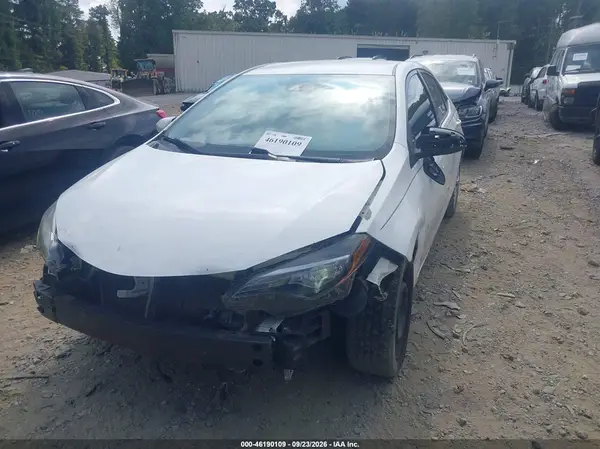 5YFBURHE8JP781181 — 2018 Toyota Corolla, фото 2 с аукциона IAAI, Передняя часть