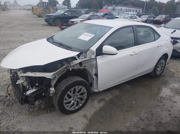 2T1BURHE2JC079616 — 2018 Toyota Corolla, фото 2 с аукциона IAAI, Передняя часть