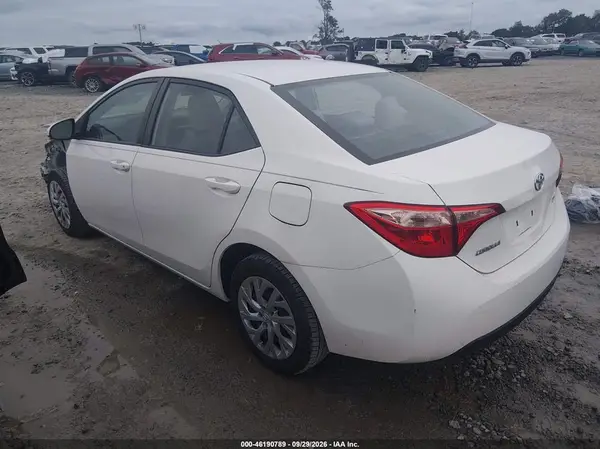 2T1BURHE2JC079616 — 2018 Toyota Corolla, фото 3 с аукциона IAAI, Передняя часть