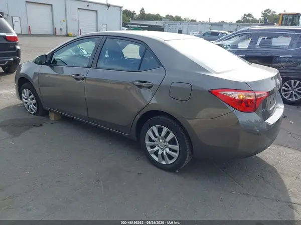 2T1BURHE1JC995378 — 2018 Toyota Corolla, фото 3 с аукциона IAAI 06.10.2026, Правый бок