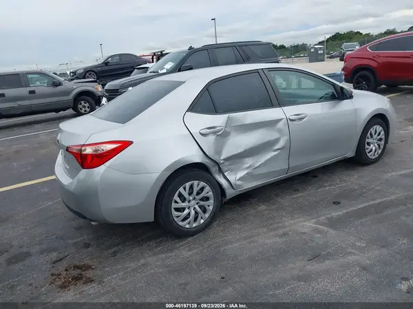 5YFBURHE1JP778283 — 2018 Toyota Corolla, фото 4 с аукциона IAAI, Правый бок