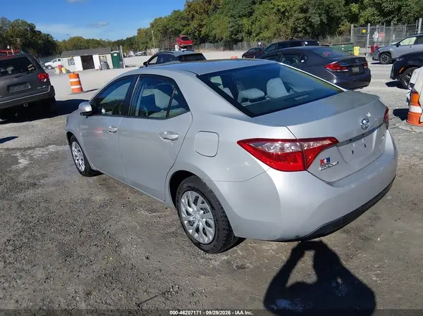 2T1BURHE6JC993352 — 2018 Toyota Corolla, фото 3 с аукциона IAAI, Передняя часть