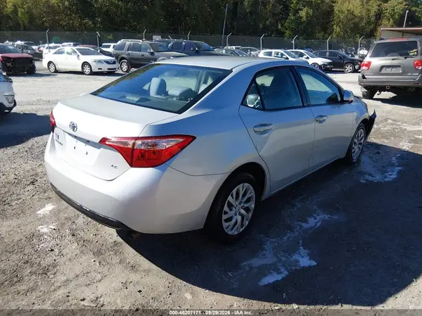 2T1BURHE6JC993352 — 2018 Toyota Corolla, фото 4 с аукциона IAAI, Передняя часть