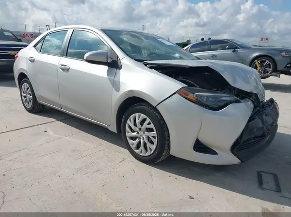 5YFBURHE1JP830835 — 2018 Toyota Corolla, Передняя часть (Front End), фото до ремонта