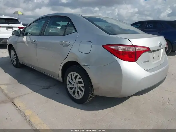 5YFBURHE1JP830835 — 2018 Toyota Corolla, фото 3 с аукциона IAAI, Передняя часть