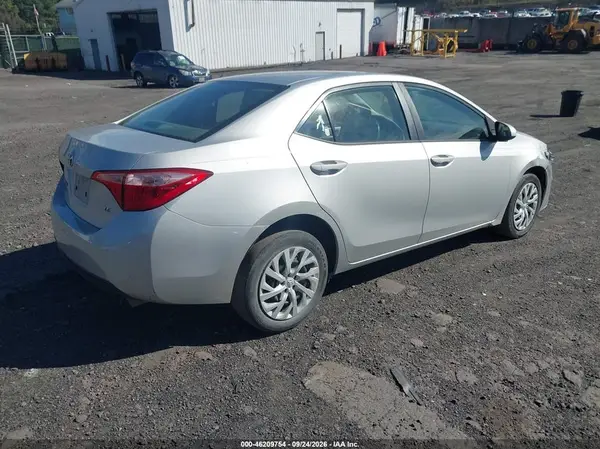 5YFBURHE4JP809428 — 2018 Toyota Corolla, фото 4 с аукциона IAAI 05.10.2026, Передняя часть