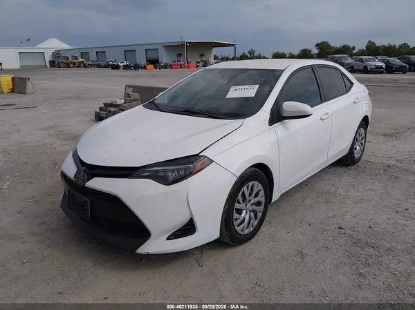 5YFBURHE8JP825292 — 2018 Toyota Corolla, фото 2 с аукциона IAAI, Передняя часть