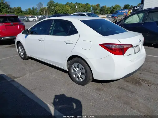 2T1BURHE2JC968268 — 2018 Toyota Corolla, фото 3 с аукциона IAAI, Правый бок