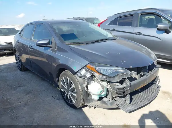 2T1BURHE8JC990453 — 2018 Toyota Corolla, Передняя часть (Front & Rear), фото до ремонта