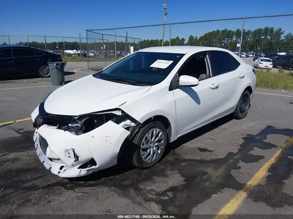 5YFBURHE1JP814134 — 2018 Toyota Corolla, фото 2 с аукциона IAAI, Передняя часть