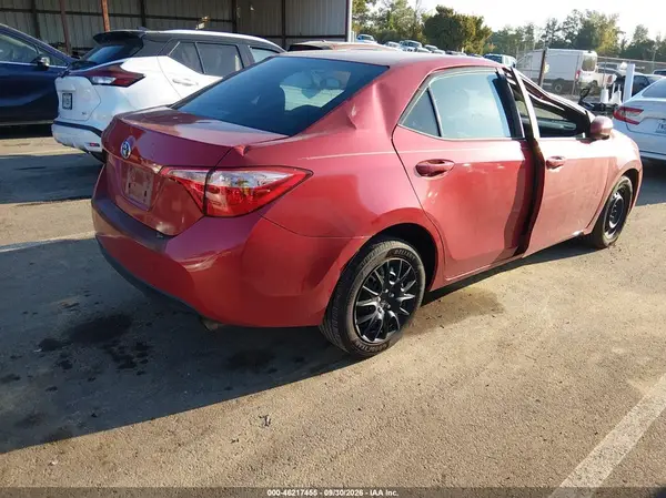 5YFBURHE2JP794055 — 2018 Toyota Corolla, фото 4 с аукциона IAAI, Крыша