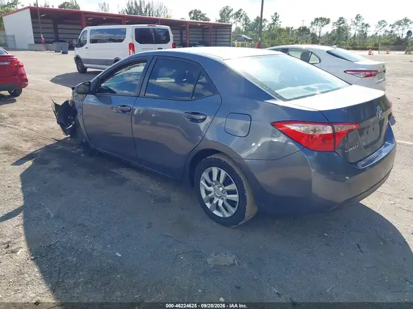 5YFBURHE5JP769053 — 2018 Toyota Corolla, фото 3 с аукциона IAAI, Передняя часть