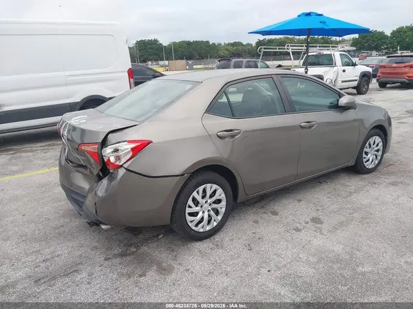 5YFBURHE8JP810081 — 2018 Toyota Corolla, фото 4 с аукциона IAAI, Задняя часть