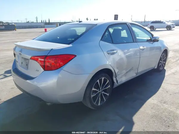 5YFBURHE9JP785837 — 2018 Toyota Corolla, фото 4 с аукциона IAAI, Правый бок