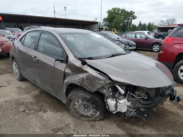 2T1BURHE5KC142225 — 2019 Toyota Corolla, Передняя часть справа (Right Front), фото до ремонта