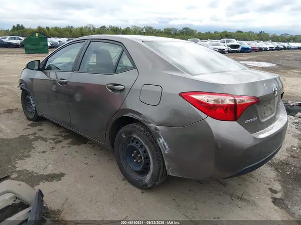 2T1BURHE5KC142225 — 2019 Toyota Corolla, фото 3 с аукциона IAAI, Передняя часть справа