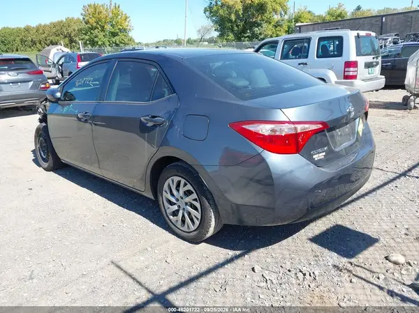 2T1BURHE1KC197058 — 2019 Toyota Corolla, фото 3 с аукциона IAAI 08.10.2026, Передняя часть