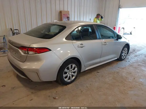 5YFEPRAE2LP121641 — 2020 Toyota Corolla, фото 4 с аукциона IAAI, Передняя часть