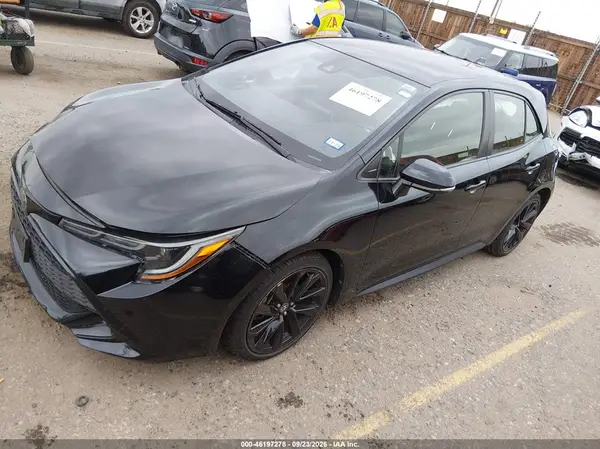 JTND4RBE8L3081766 — 2020 Toyota Corolla, фото 2 с аукциона IAAI, Передняя часть справа