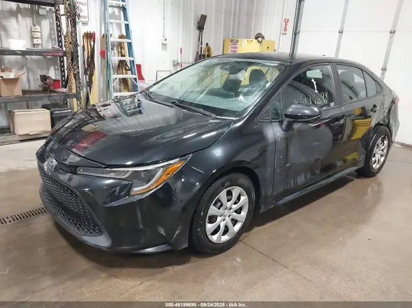 5YFEPRAE5LP138787 — 2020 Toyota Corolla, фото 2 с аукциона IAAI, Левый бок