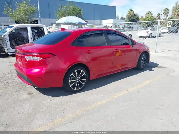 5YFEPRAE9LP082966 — 2020 Toyota Corolla, фото 4 с аукциона IAAI, Передняя часть слева