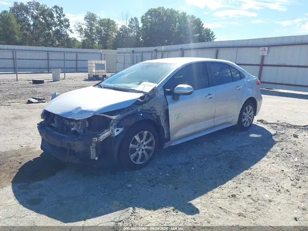 JTDEPRAE6LJ002320 — 2020 Toyota Corolla, фото 2 с аукциона IAAI, Передняя часть